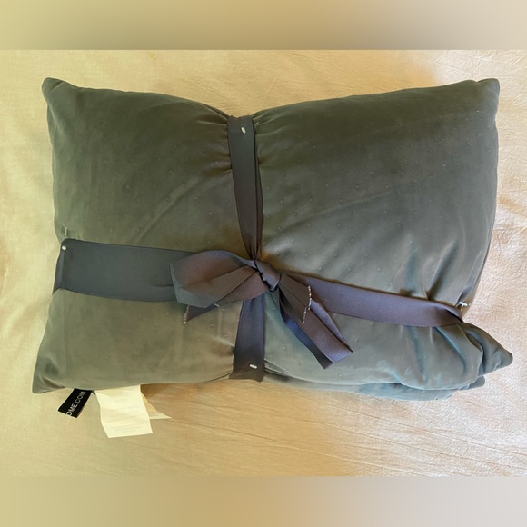 🌟 HP 🌟 Rodeo Home 2 x Decorative Pillows with Crystals - Picture 5 of 5